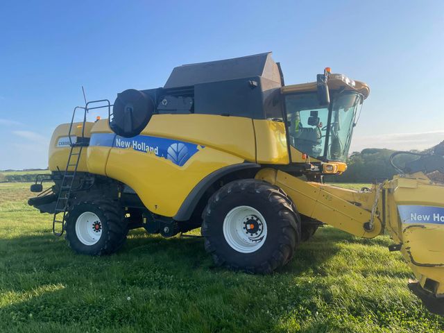 New Holland CX8090