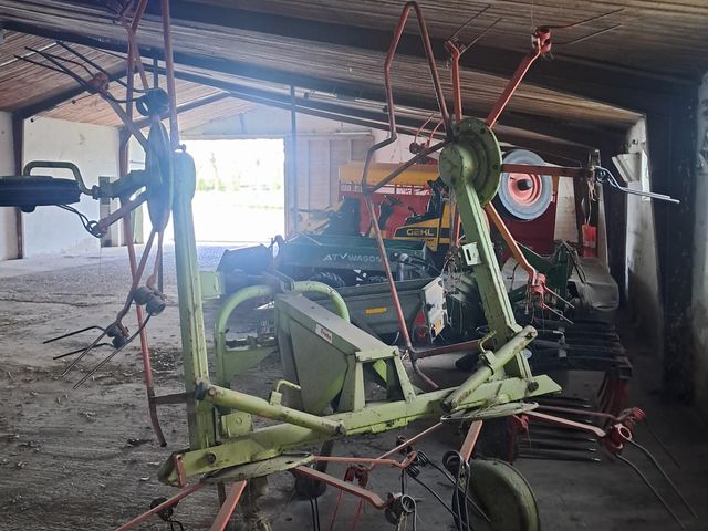 CLAAS W500