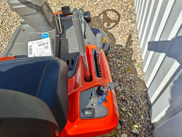 Husqvarna R214TS