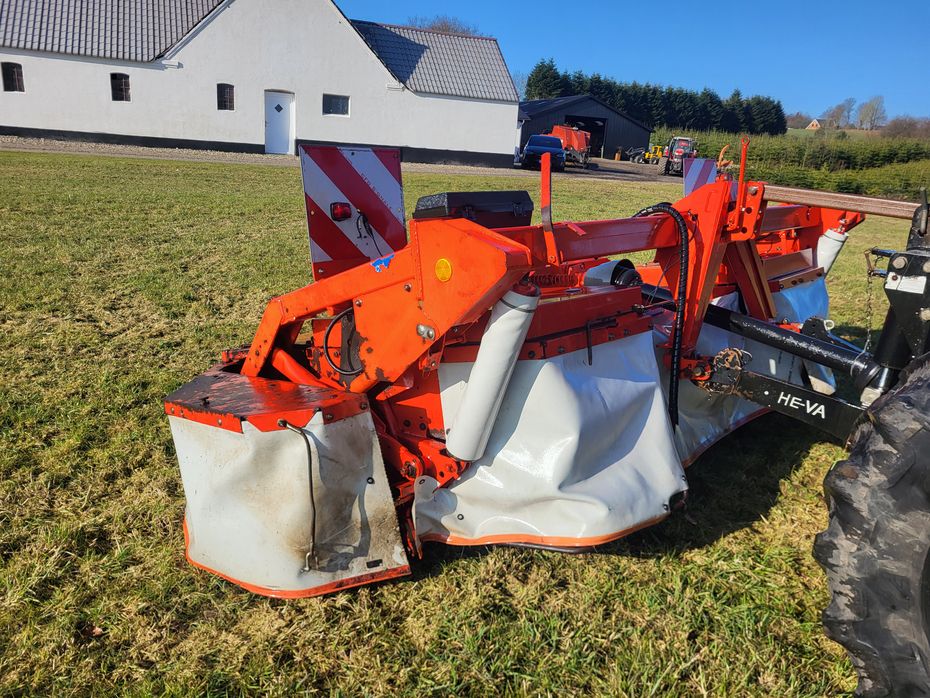 Kuhn GMD4410 Med Tilhørende GMD 802FF frontskårlægger - Græsmaskiner - Skårlæggere/skivehøstere - 6