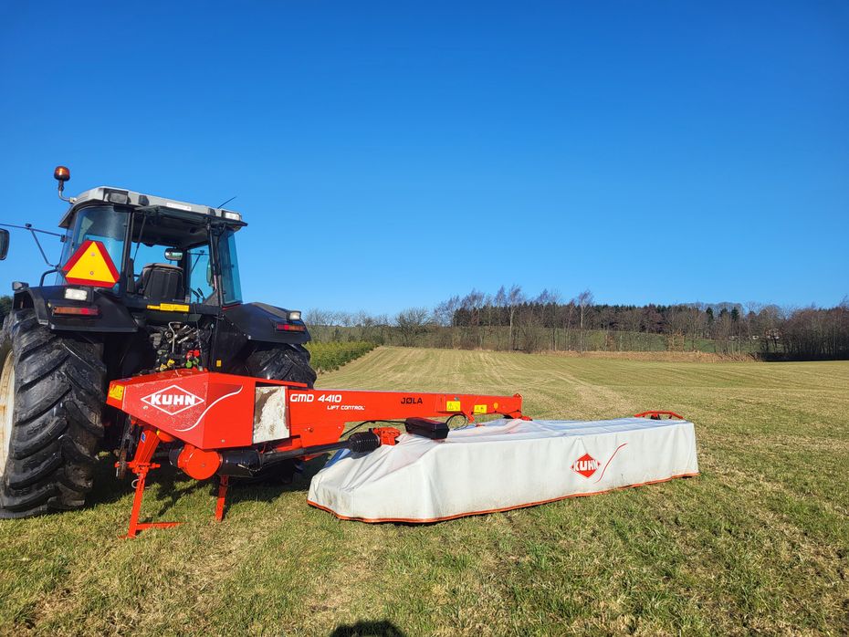Kuhn GMD4410 Med Tilhørende GMD 802FF frontskårlægger - Græsmaskiner - Skårlæggere/skivehøstere - 1
