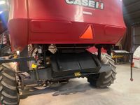 Case IH Axial Flow 9010 Med MacDon D60-D - Høstmaskiner - Mejetærskere - 2