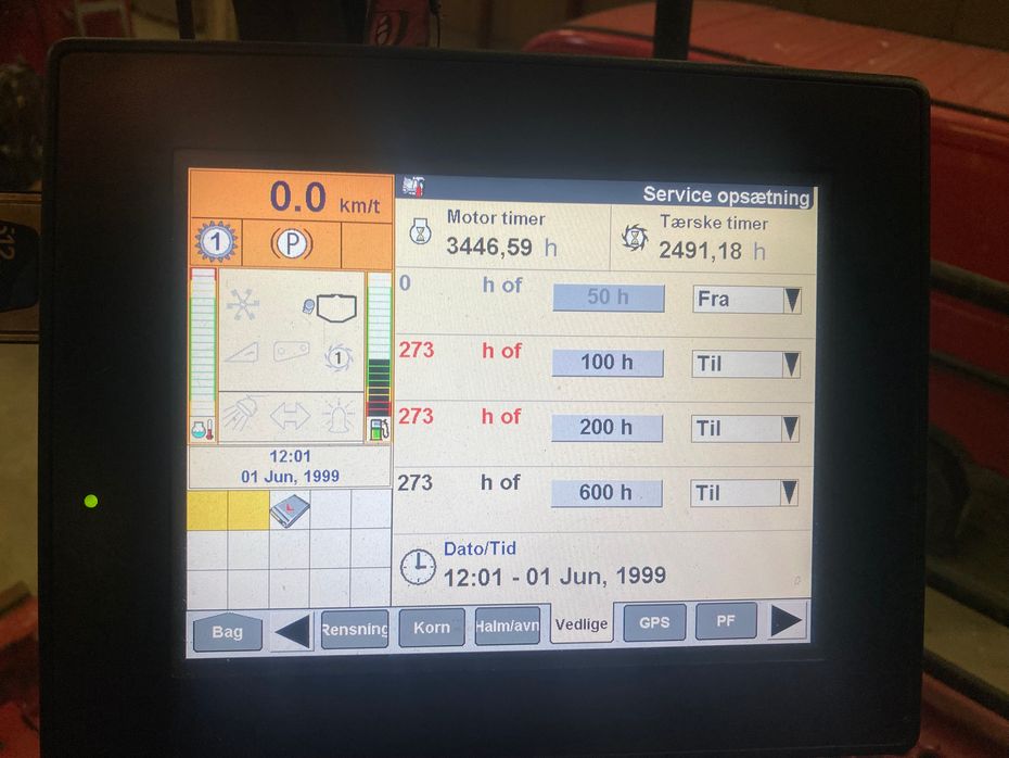 Case IH Axial Flow 9010 Med MacDon D60-D - Høstmaskiner - Mejetærskere - 19