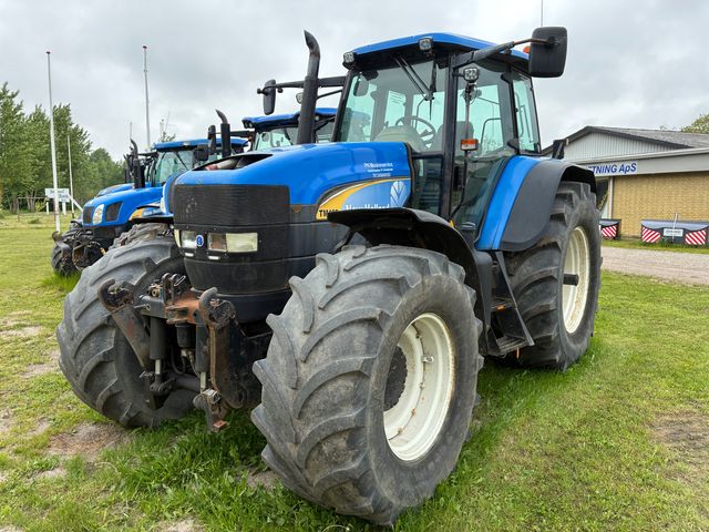 New Holland TM190
