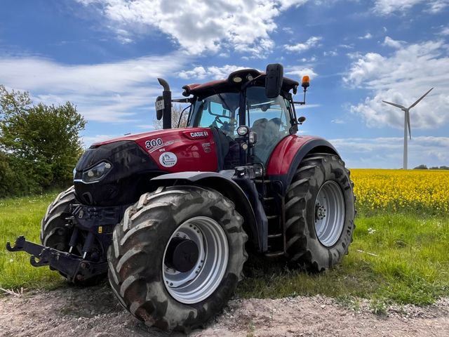 Case IH Optum 300 CVX