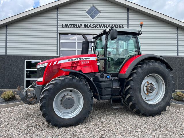 Massey Ferguson 8737
