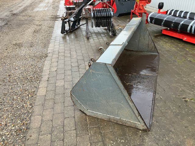 Metal-Technik  Universalskovl