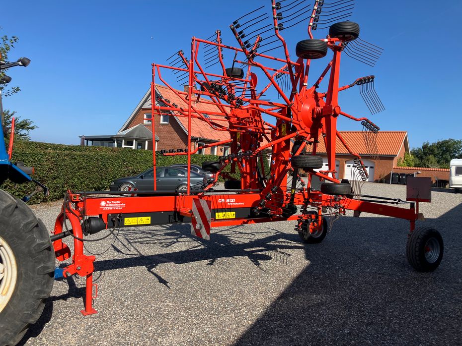 Kuhn GA 8121 - Hø- og halmhåndtering - River og vendere - 2