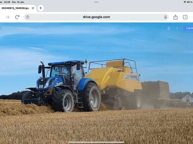 New Holland BB9090 med parkland ballevogn