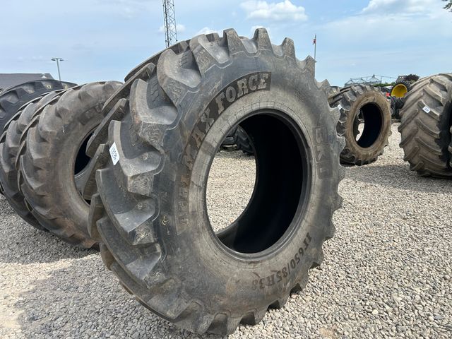 BKT 650/85R38