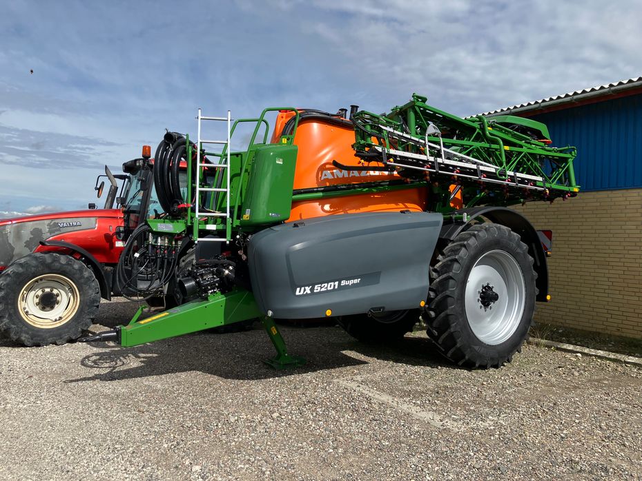 Amazone UX 5201 Super  UX 5201 Super, 30 m bom med indklap til 28 meter, Sælges for kunde - Sprøjter - Trailersprøjter - 1