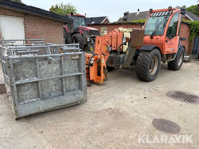 JLG 4017