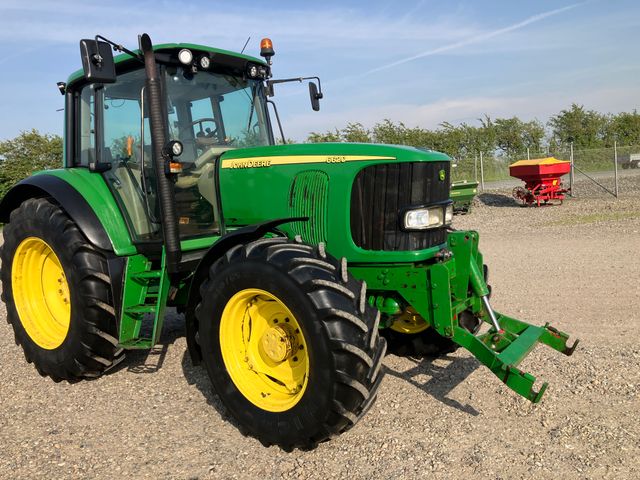 John Deere 6620