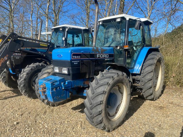 New Holland 7840
