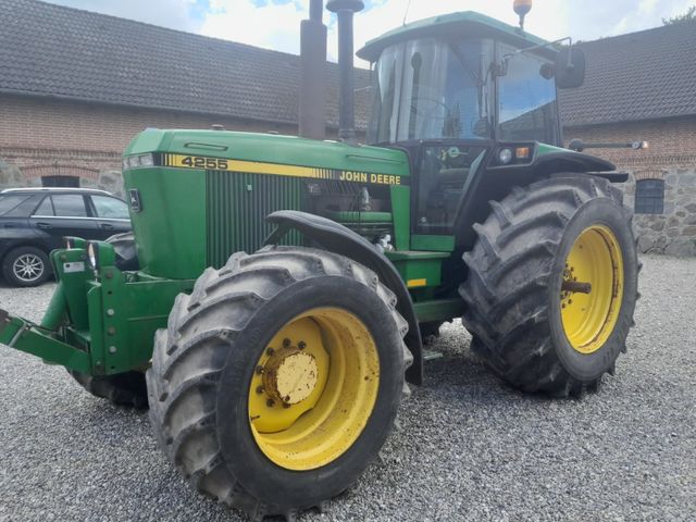 John Deere 4255 TRAKTOR