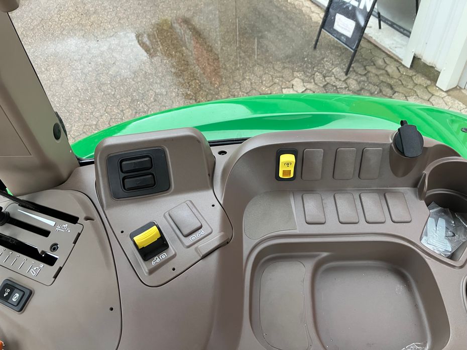John Deere 5075E - Traktorer - Traktorer 4 wd - 13