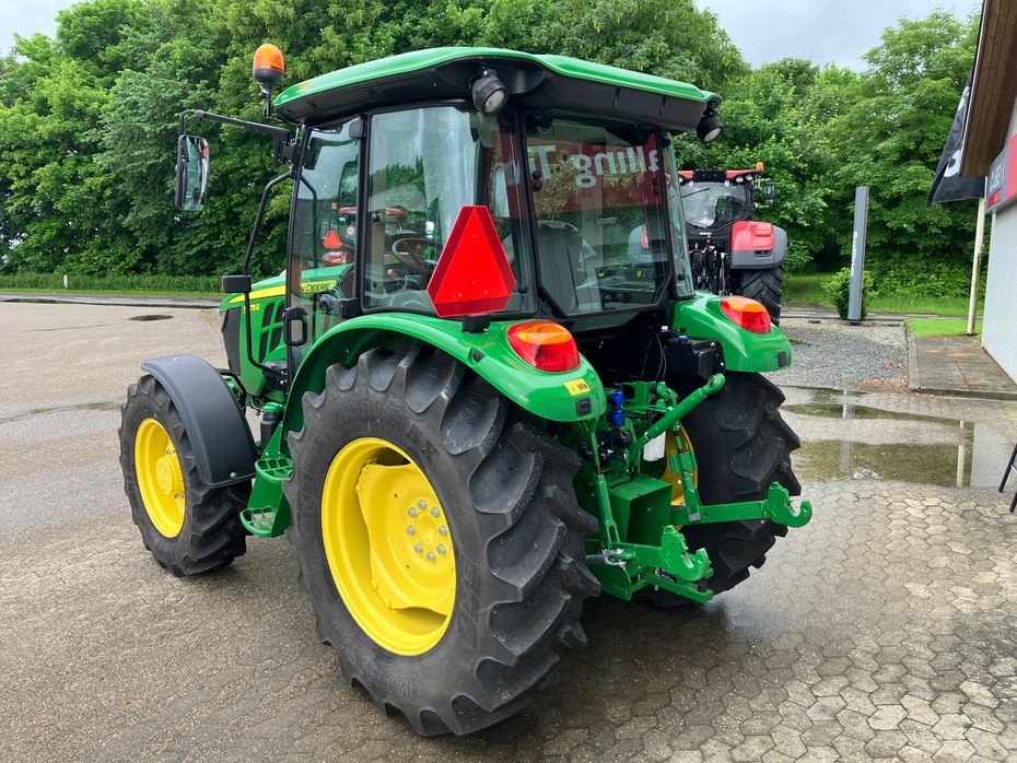 John Deere 5075E - Traktorer - Traktorer 4 wd - 4