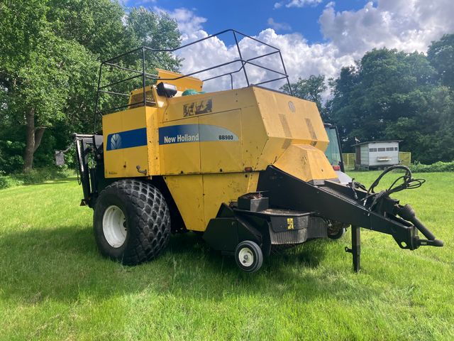 New Holland BB980