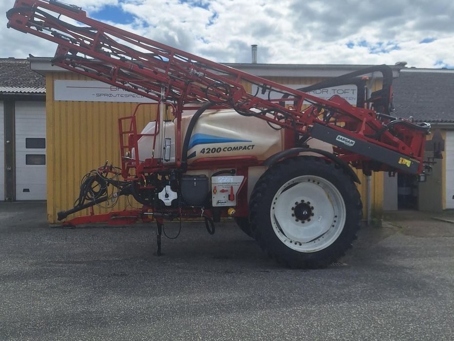 Bargam Compact 4200 - 28 M BDL Plus - Sprøjter - Trailersprøjter - 1
