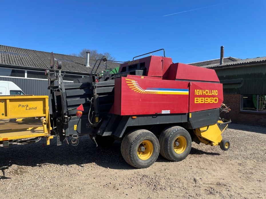 New Holland BB 960 R    Snitter - Pressere - Midi bigballe - 5