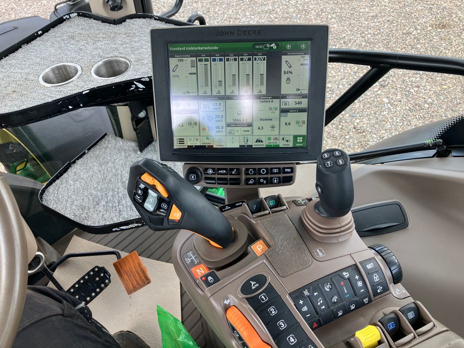 John Deere 6155R Ultimate Edition - Traktorer - Traktorer 4 wd - 11