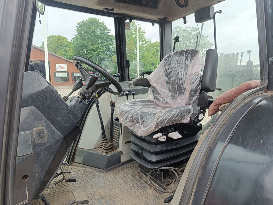 Valtra Valmet 8050 med en Veto 