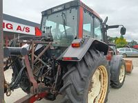 Valtra Valmet 8050 med en Veto 