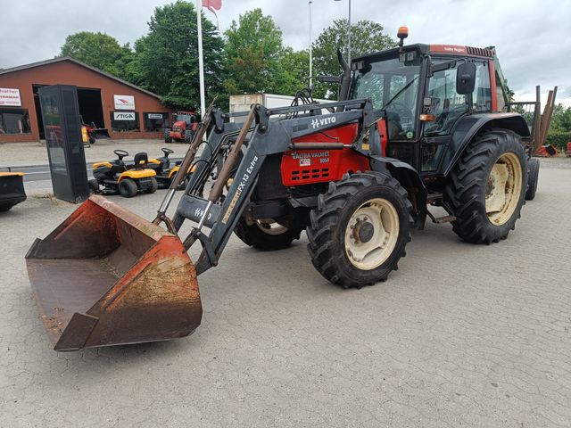 Valtra Valmet 8050