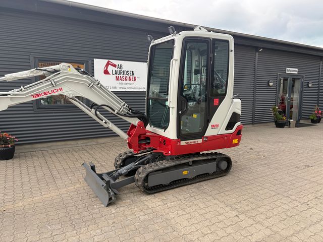 Takeuchi TB225 