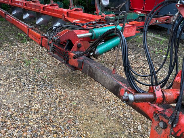 Kverneland PB100 6 furet