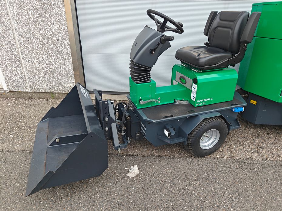 Stama mini RS INKLUSIV LØVSUGER - Traktorer - Multi truck / Kirkegårdstruck - 7