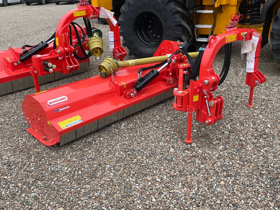 Maschio Giraffa XL 210 SE Maschio GIRAFFA XL 210 S.E. H-14 UDVENDIG GEARBOX - Græsmaskiner - Brakslåmaskiner - 1