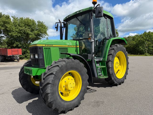 John Deere 6200