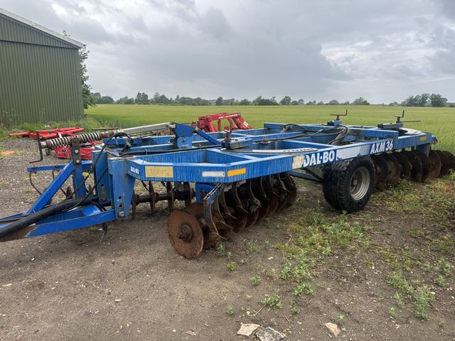 Dalbo AXM 36