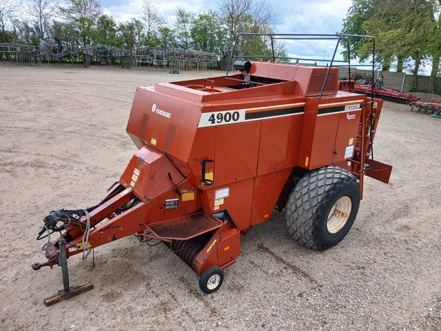 Hesston 4900