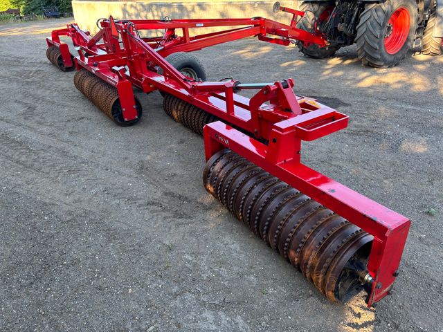 Heva Swing Roller