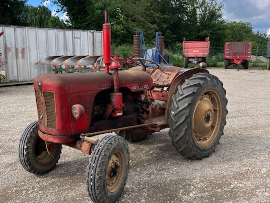 David Brown 880 - Traktorer - Traktorer 2 wd - 1