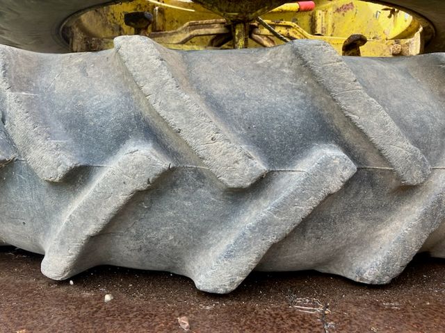 Dunlop 13.6/38