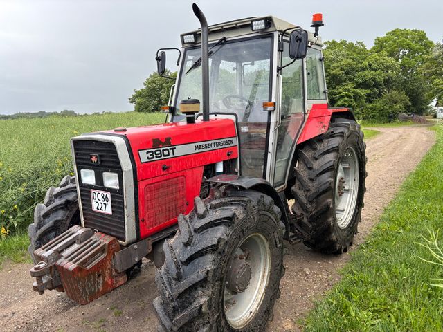 Massey Ferguson 390T