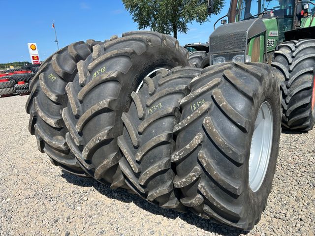 Firestone 650/65R38 + 540/65R28 - Case/Newholland