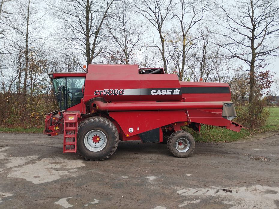 New Holland TX 68 NEW HOLLAND -CASE TX68 RØD - Høstmaskiner - Mejetærskere - 1