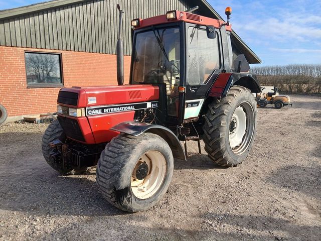 Case IH 845 XLA PLUS  4WD  40 kmt og Air Condition