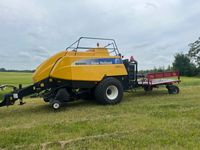 New Holland BB9090 med parkland ballevogn - Pressere - Bigballe - 1