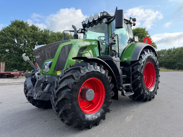 Fendt 828 Vario S4 Profi Plus