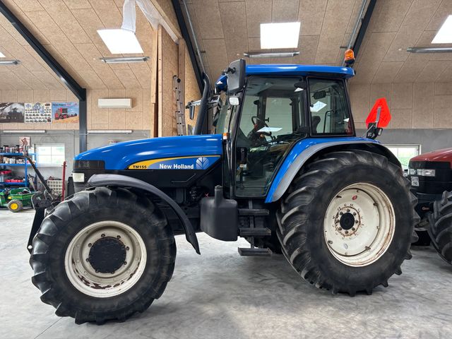 New Holland TM155