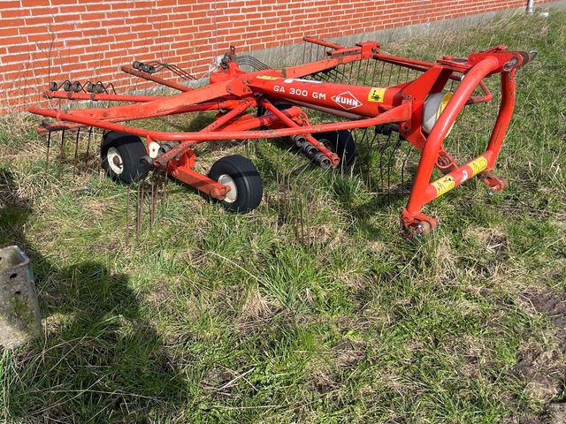 Kuhn GA 300 GM