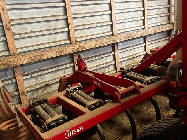 HE-VA Front harve