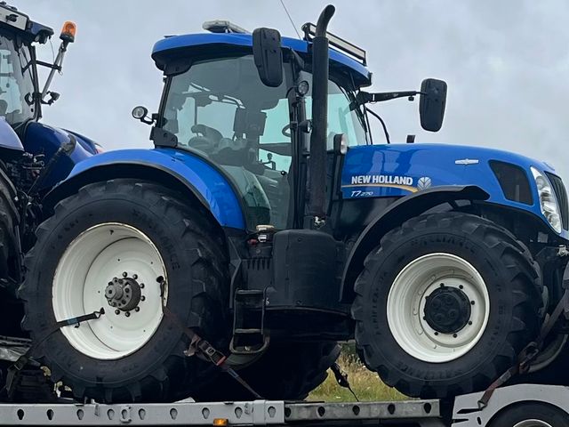 New Holland T7.270