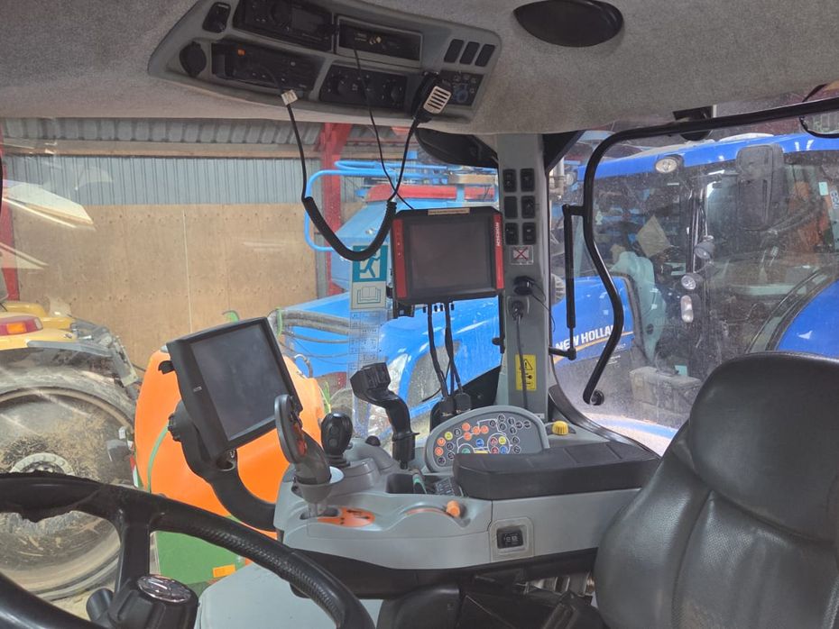 New Holland T7.270 AutoCommand - Traktorer - Traktorer 4 wd - 5