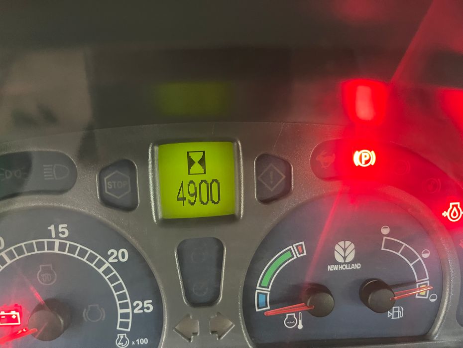 New Holland TS135A 4WD - Traktorer - Traktorer 4 wd - 8